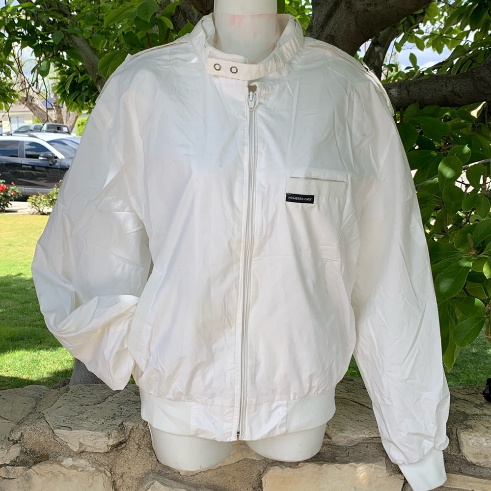 White Members Only racer  , size 40